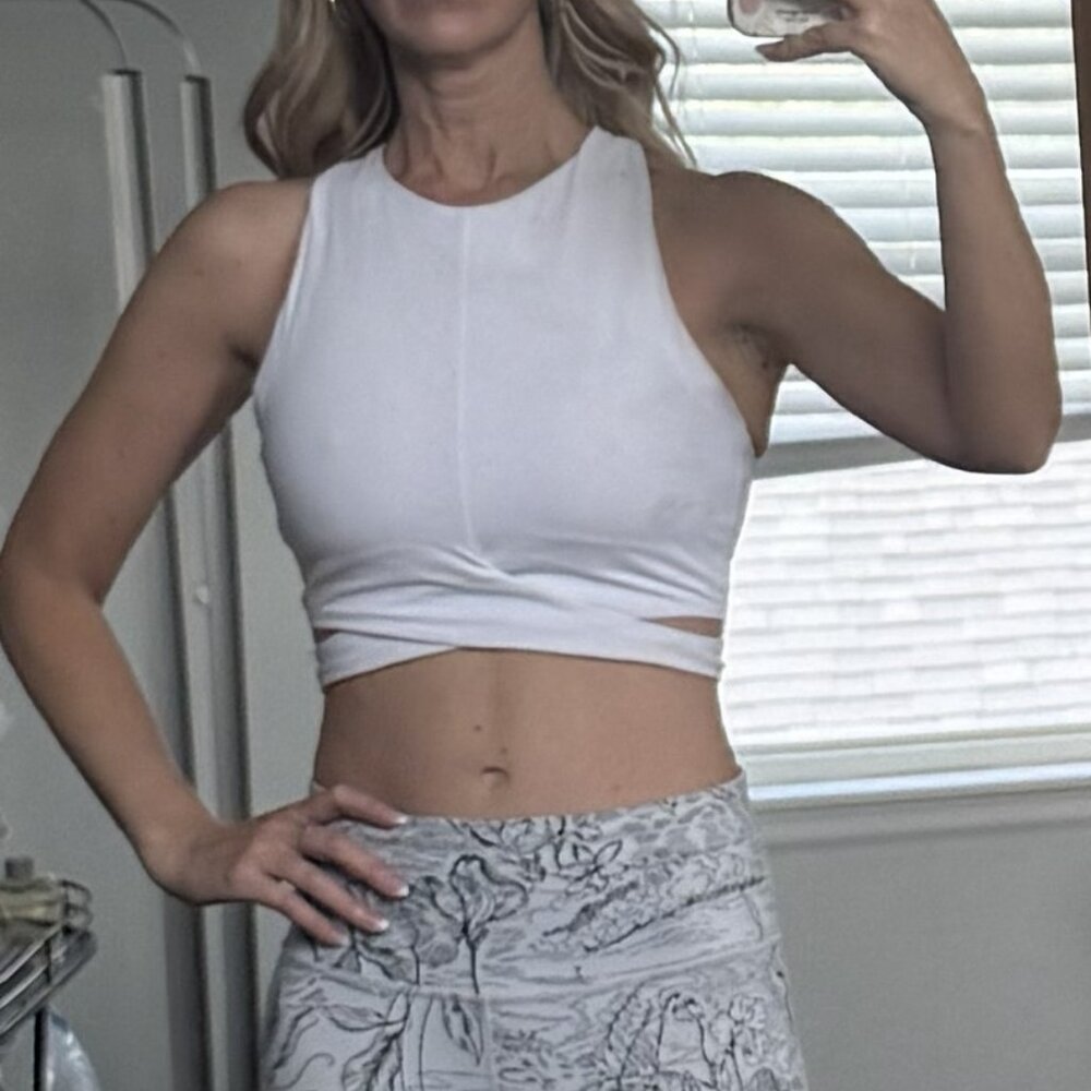 Athleta Conscious Crop Tank — White High Neck Cut-Out Top, Size Small